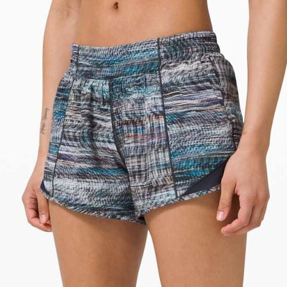 Lululemon Hotty Hot Short *Long 4" - 4Tall - Picture 1 of 7